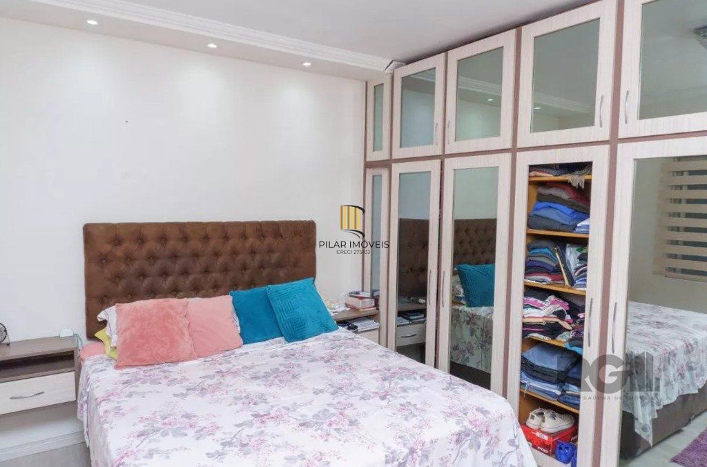 Casa 164m², 3 dormitórios, 3 vagas no bairro Jardim Carvalho