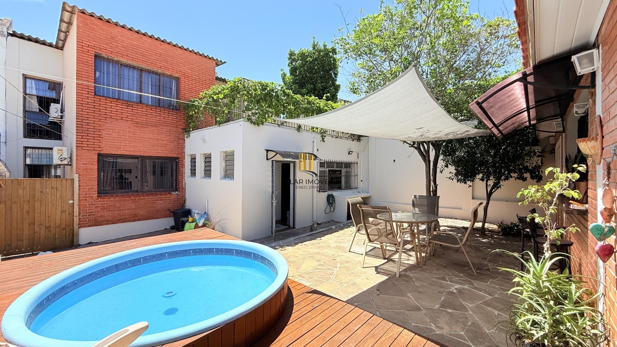 Casa 4 dormitórios no bairro Teresópolis