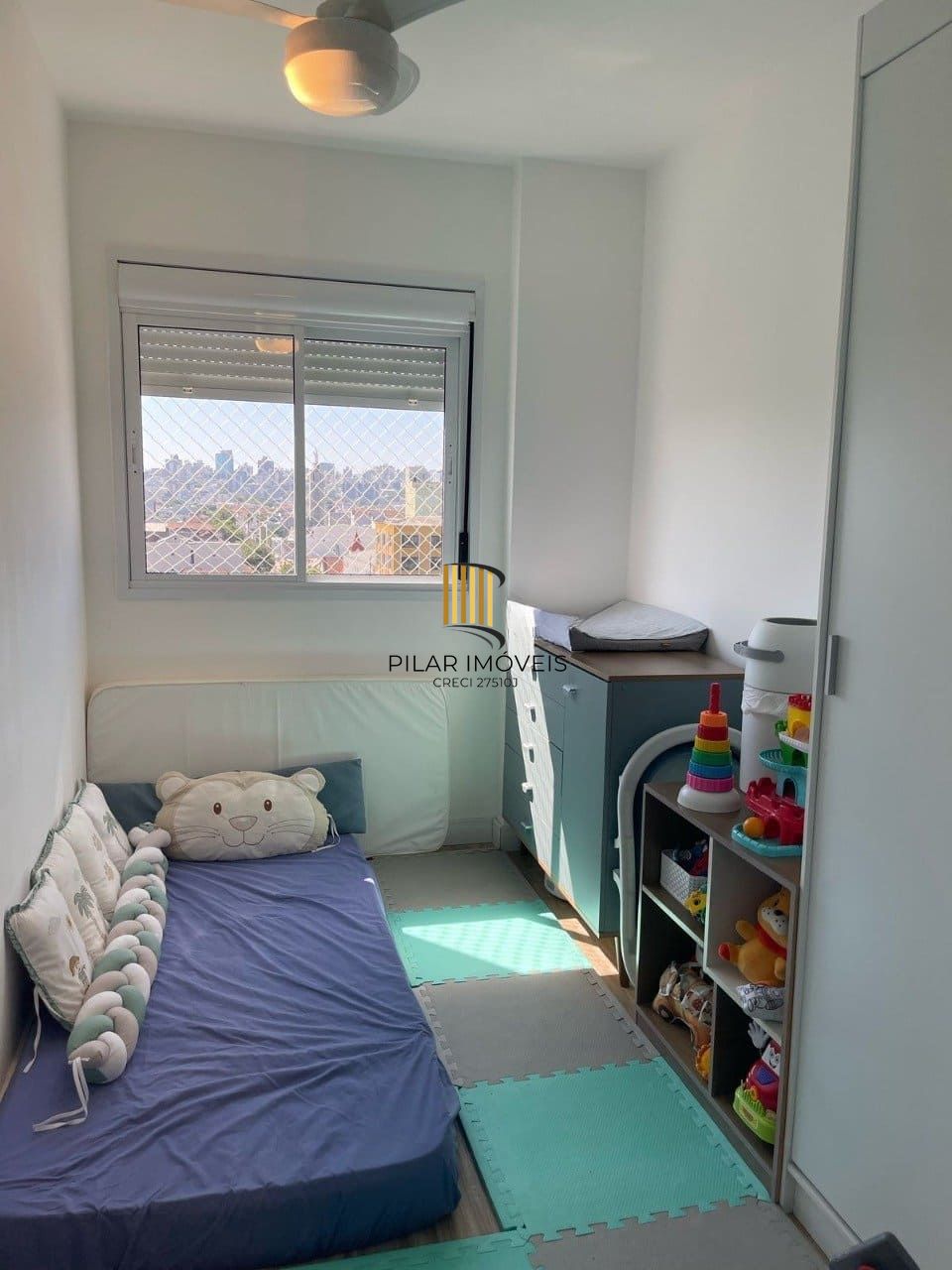 Apartamento de 2 dormitórios à venda em São Geraldo, Porto Alegre.