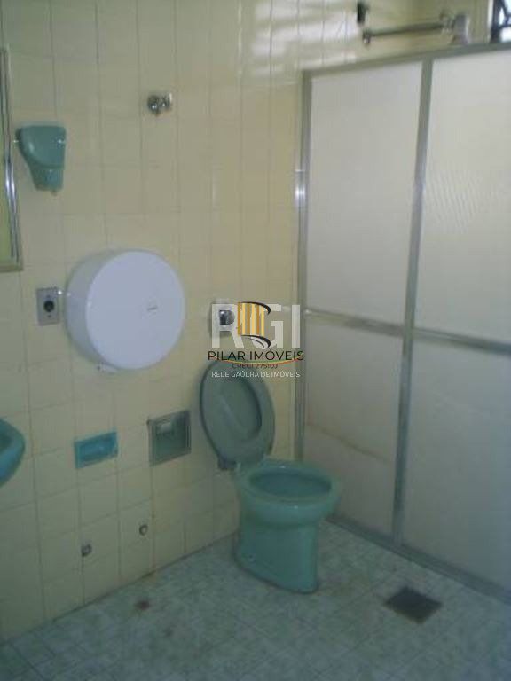 Casa para Venda - 250m², 3 dormitórios, 2 vagas - Petrópolis