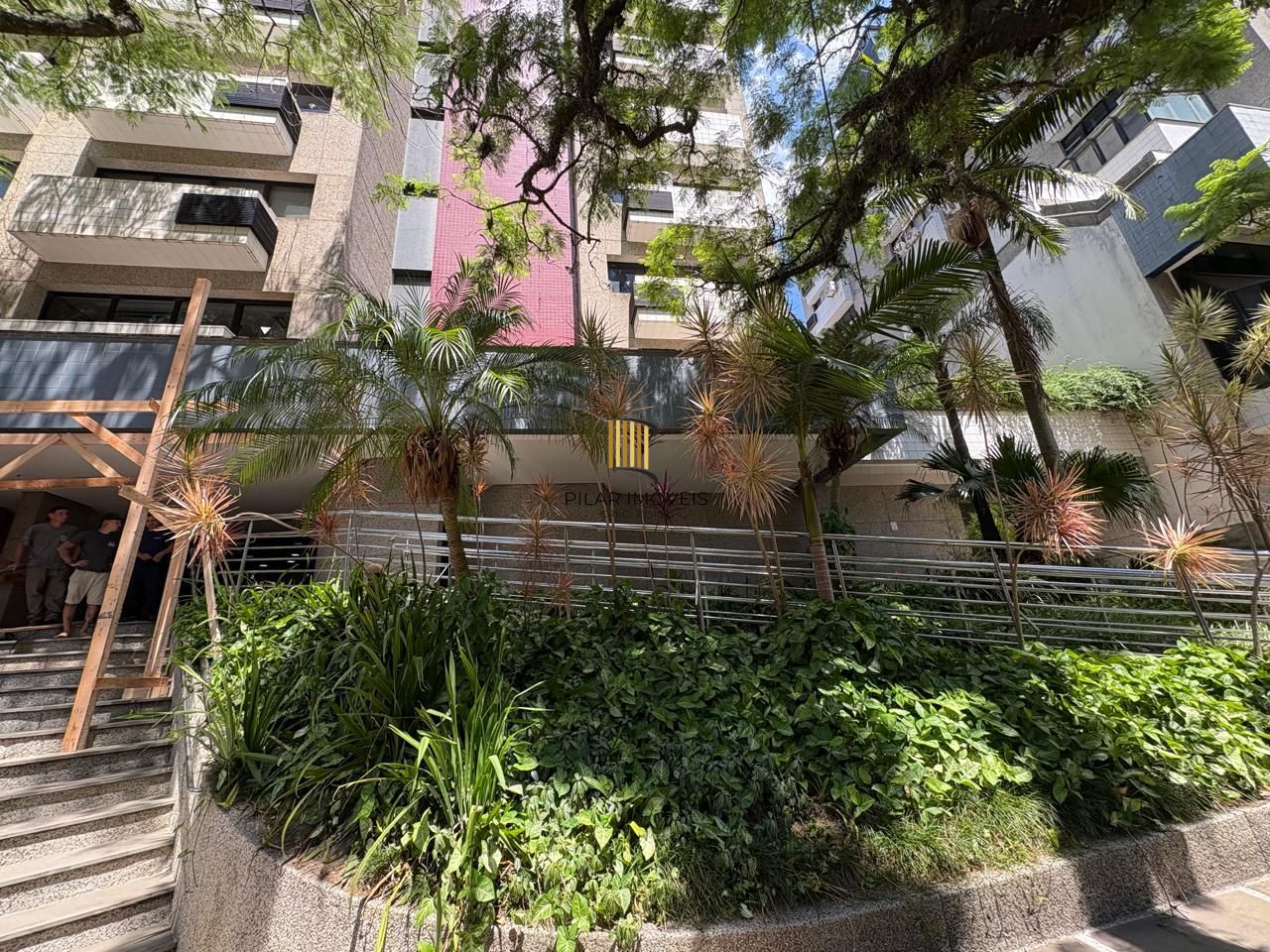 Sala comercial no bairro Três figueiras