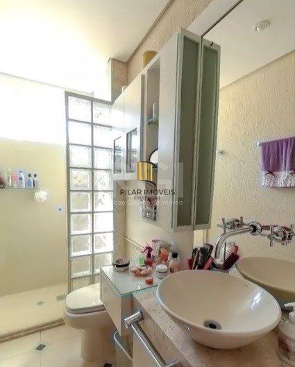Cobertura para Venda - 189m², 4 dormitórios, sendo 2 suites, 2 vagas - Farroupilha