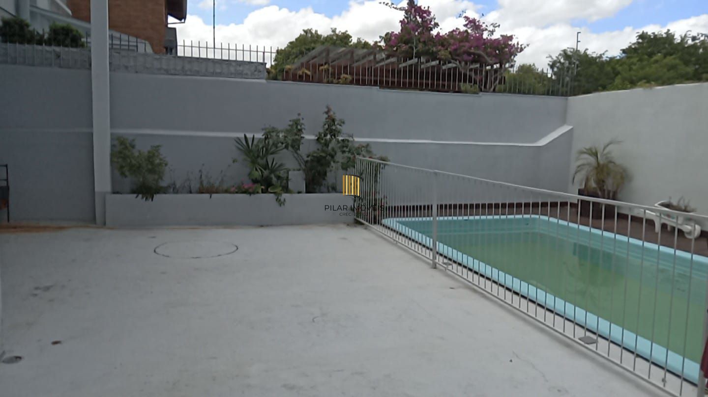Casa 2 dormitórios no bairro Teresópolis
