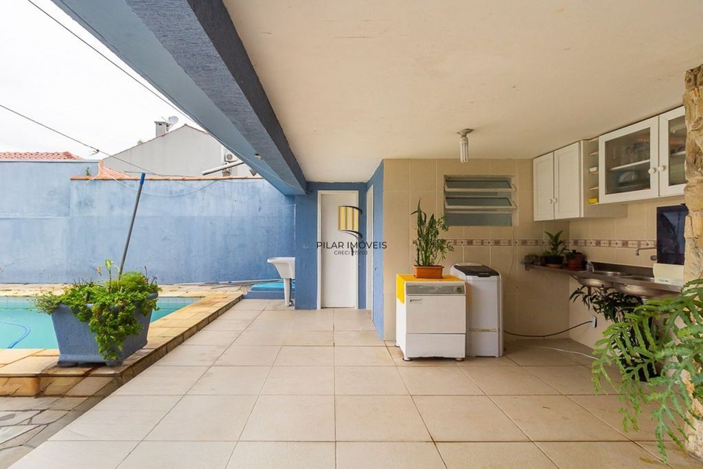 Casa de 4 dormitórios à venda no Bairro Ipanema - Porto Alegre