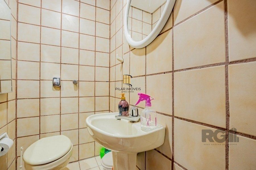 Excelente cobertura comercial de 79m² com 2 banheiros.
