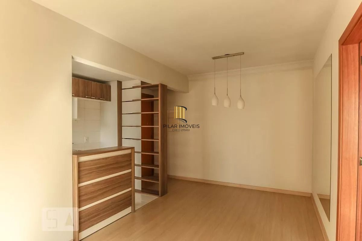 Apartamento de  01 dormitorio com vaga de garagem na Azenha - Porto alegre.