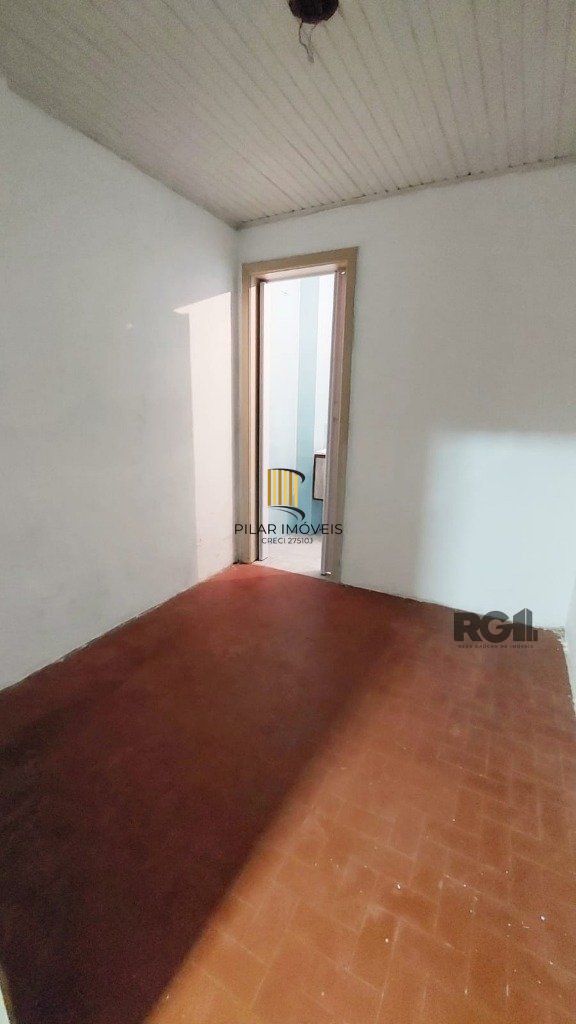 Casa 3 dormitórios no bairro Azenha