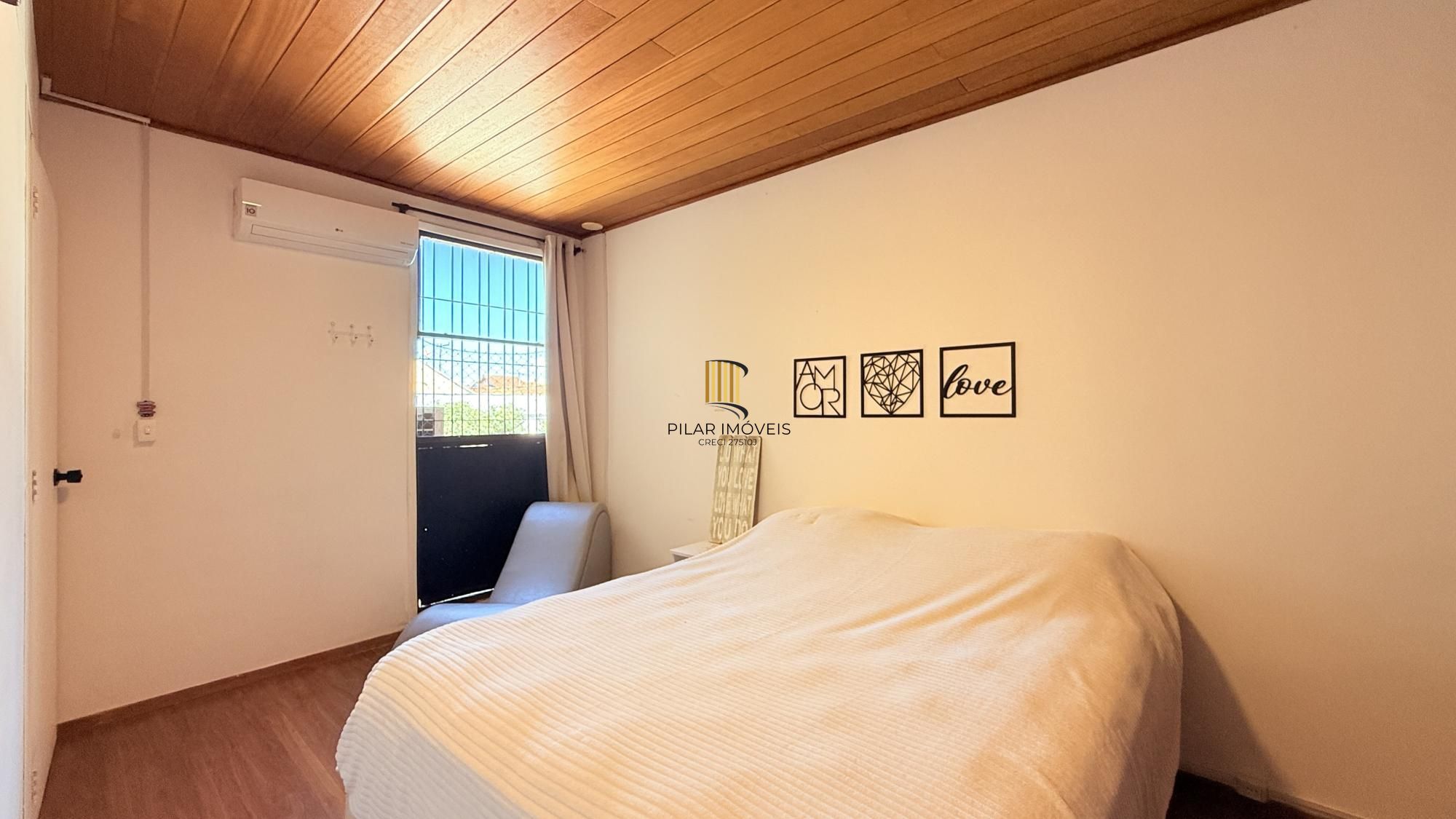 Casa 4 dormitórios no bairro Teresópolis