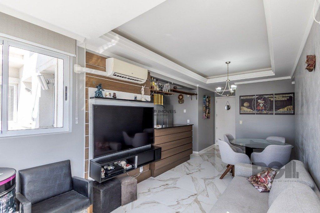 Apartamento de 2 dormitórios no bairro Azenha