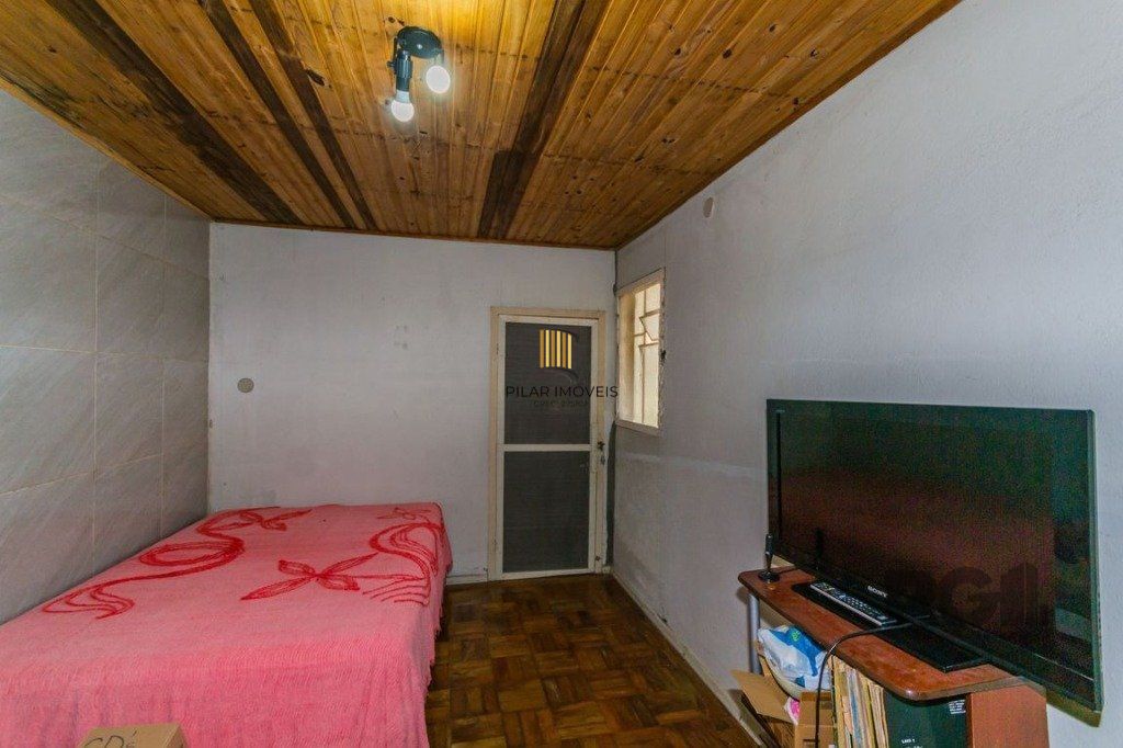 Casa com 2 dormitórios no bairro Vila João Pessoa