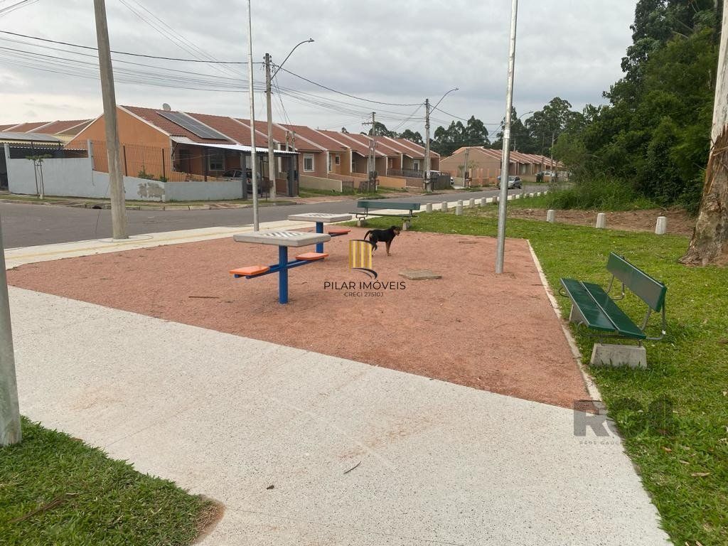 Casa 2 dormitórios no bairro Restinga