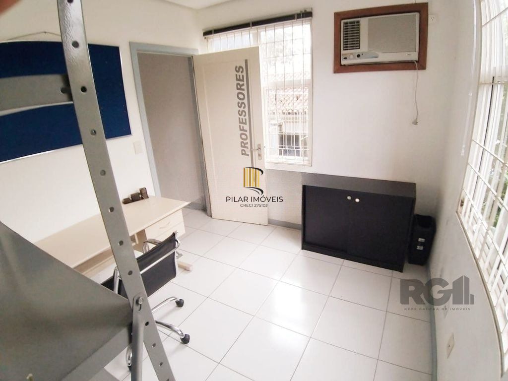 Casa comercial com 12 dormitórios no bairro Teresópolis