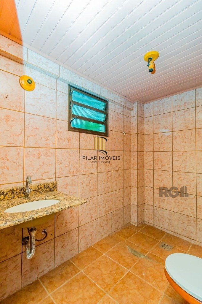 Casa de 4 dormitórios no bairro Espírito Santo