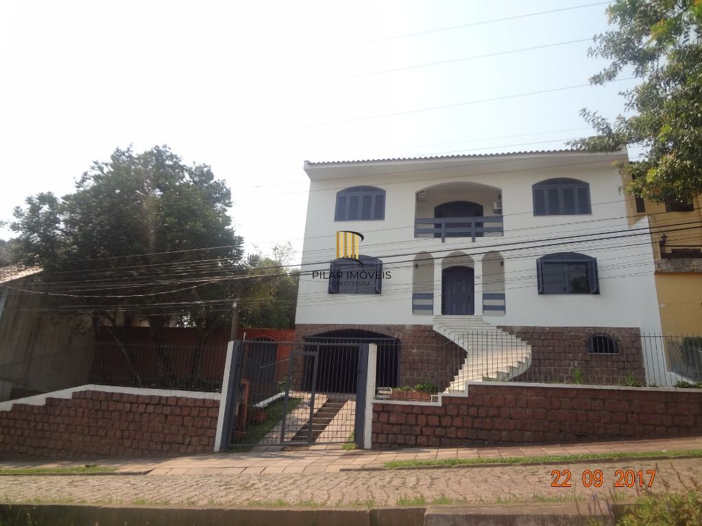 Casa para Venda - 365m², 4 dormitórios, sendo 2 suites, 6 vagas - Nonoai