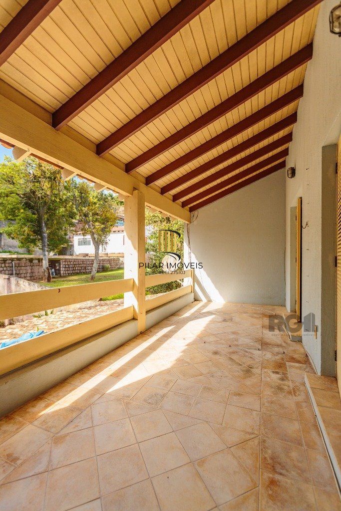 Casa 3 dormitórios no bairro Nonoai