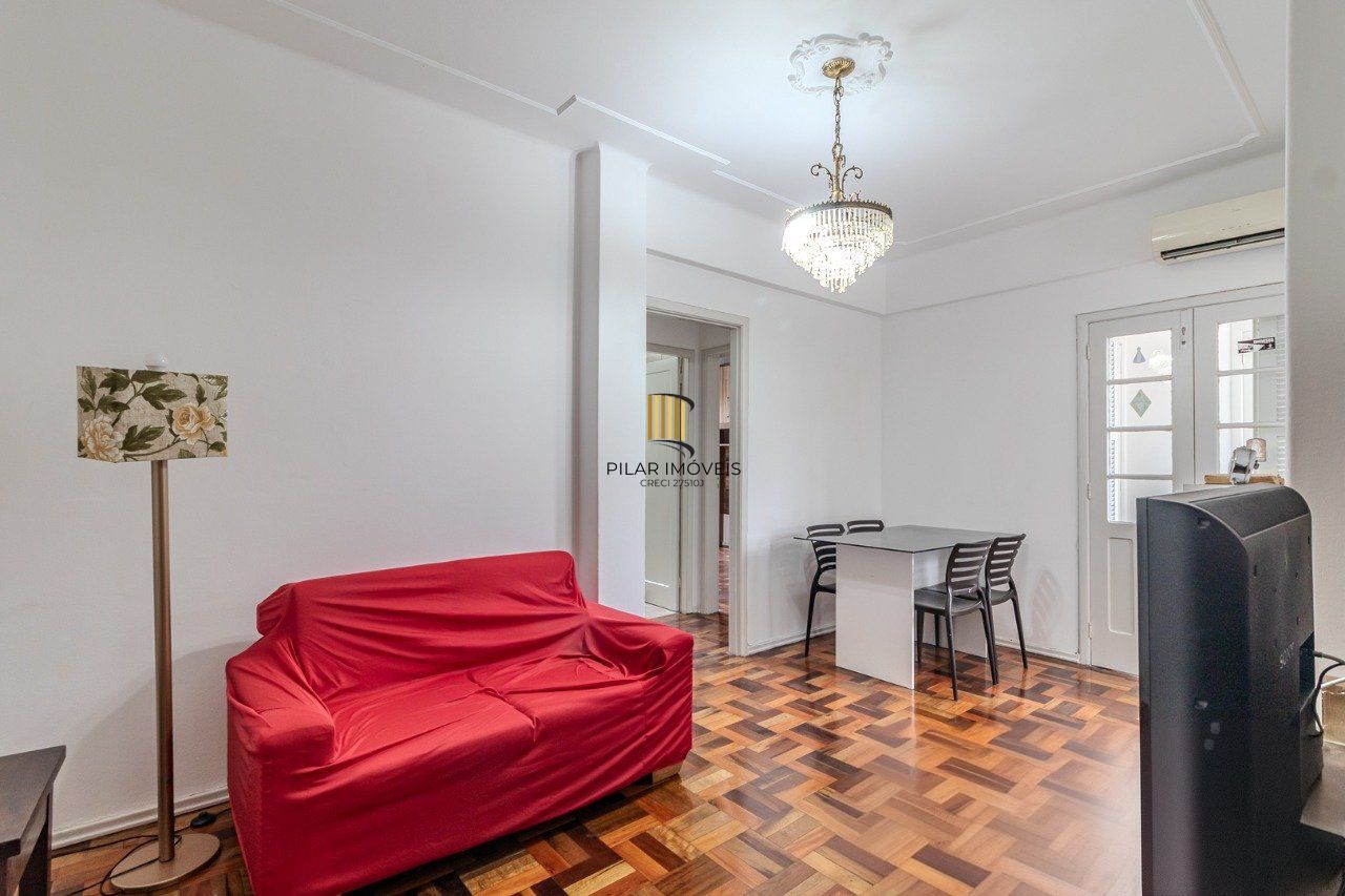 Apartamento 2 dormitórios no Centro Histórico