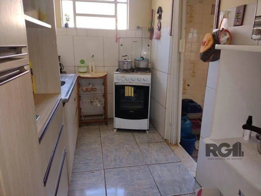 Casa de 2 dormitórios no bairro Cavalhada