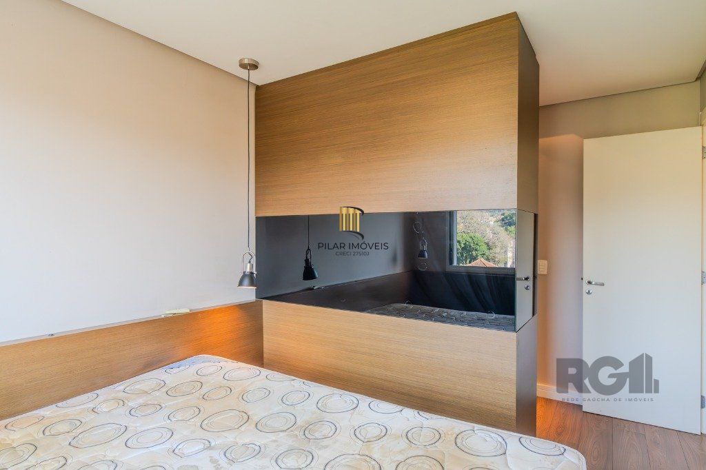 Apartamento de 2 dormitórios com 1 vaga no bairro Teresópolis