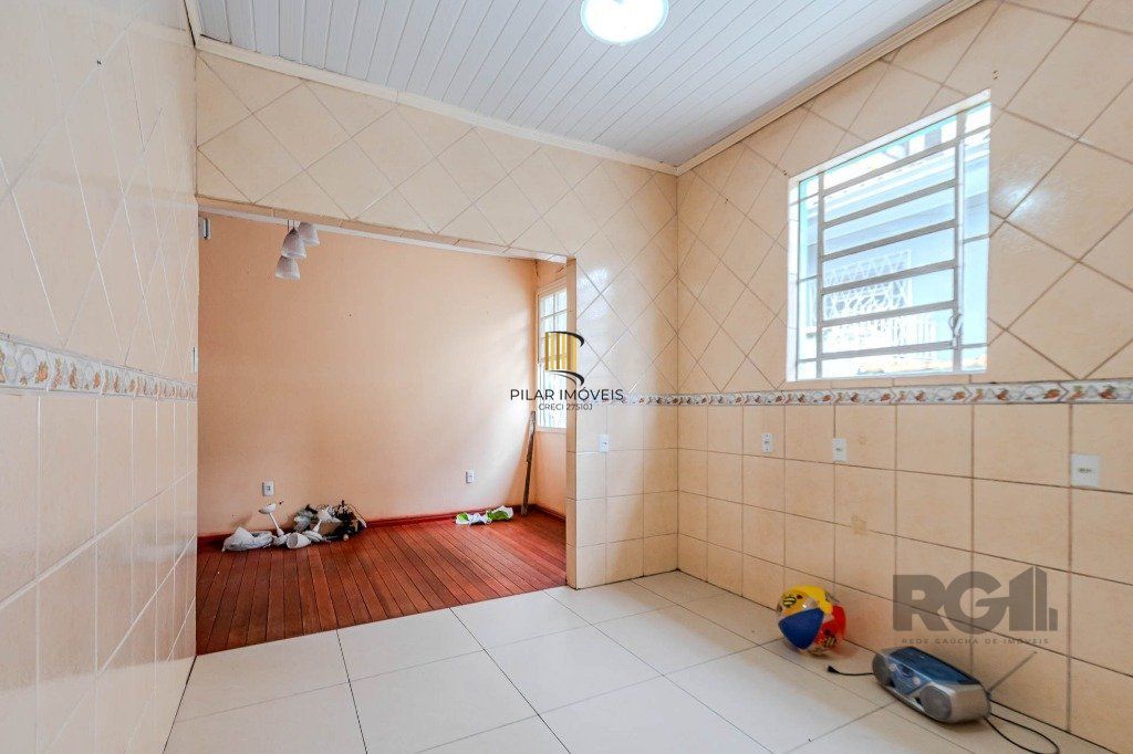 Casa 3 dormitórios no bairro Medianeira
