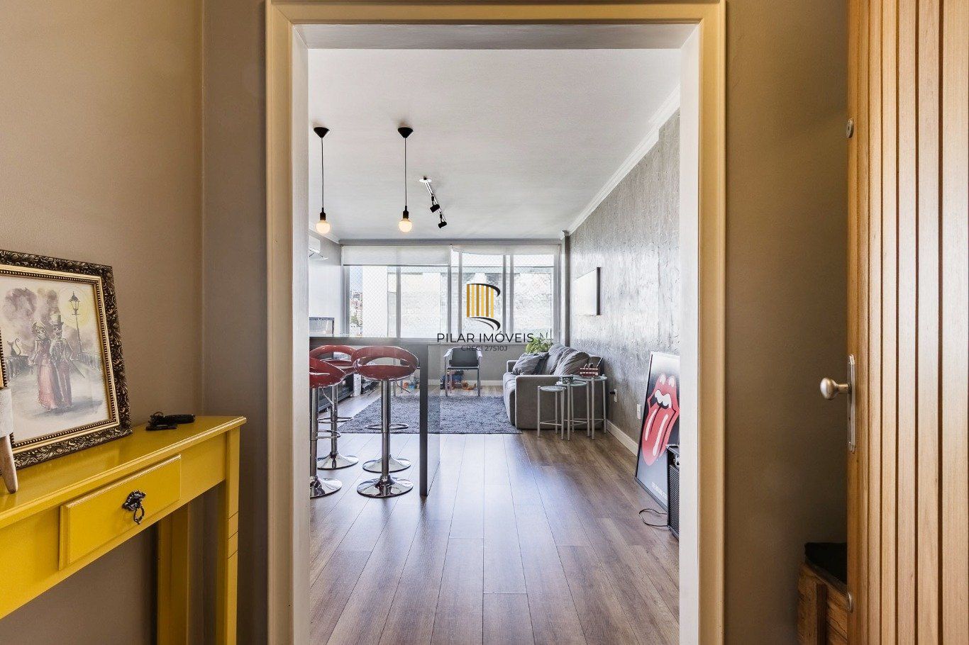 Apartamento com 3 quartos e 147m² à venda em Moinhos de Vento, Porto Alegre.