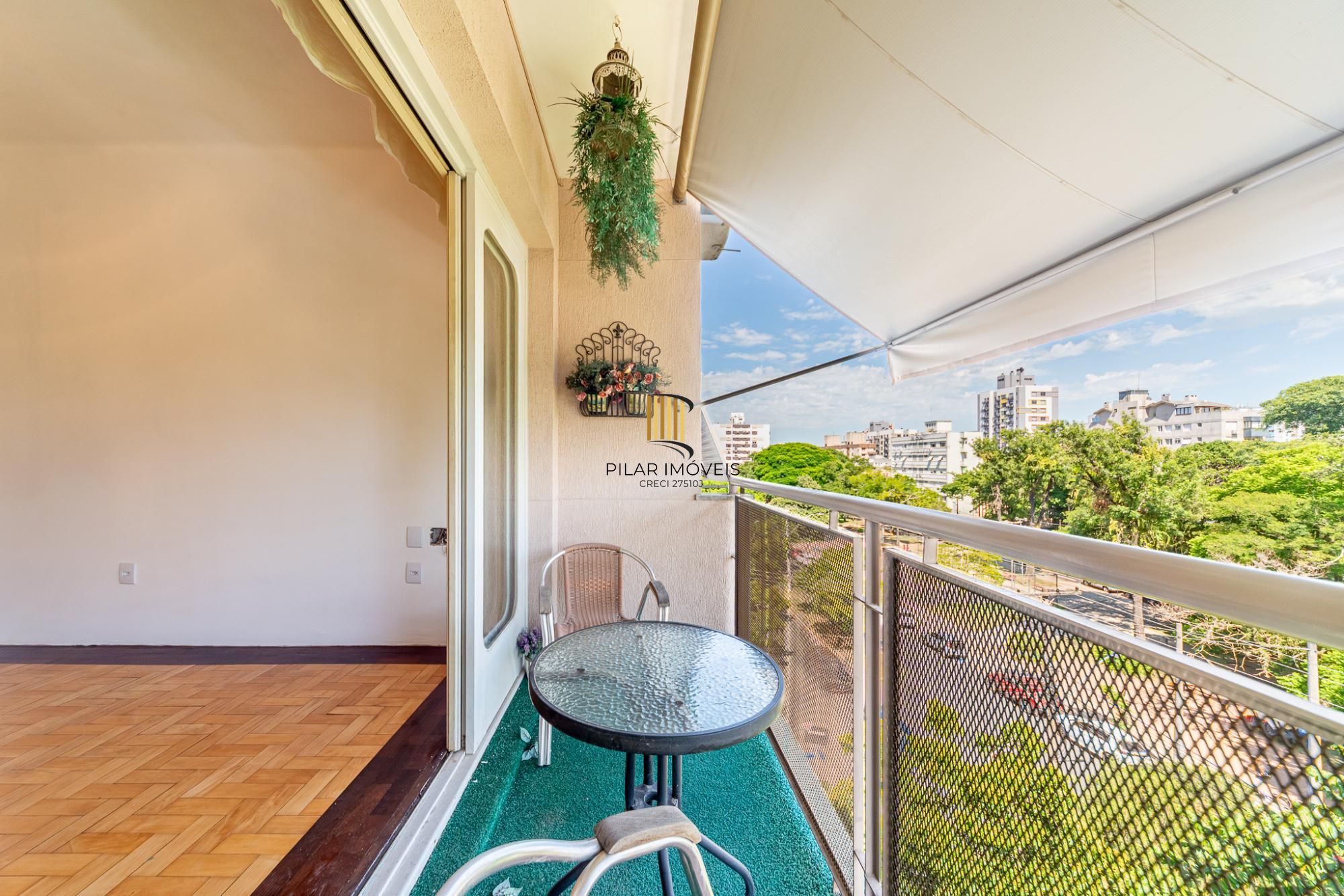 Apartamento de 3 dormitórios á venda no Bairro Santana, Porto Alegre