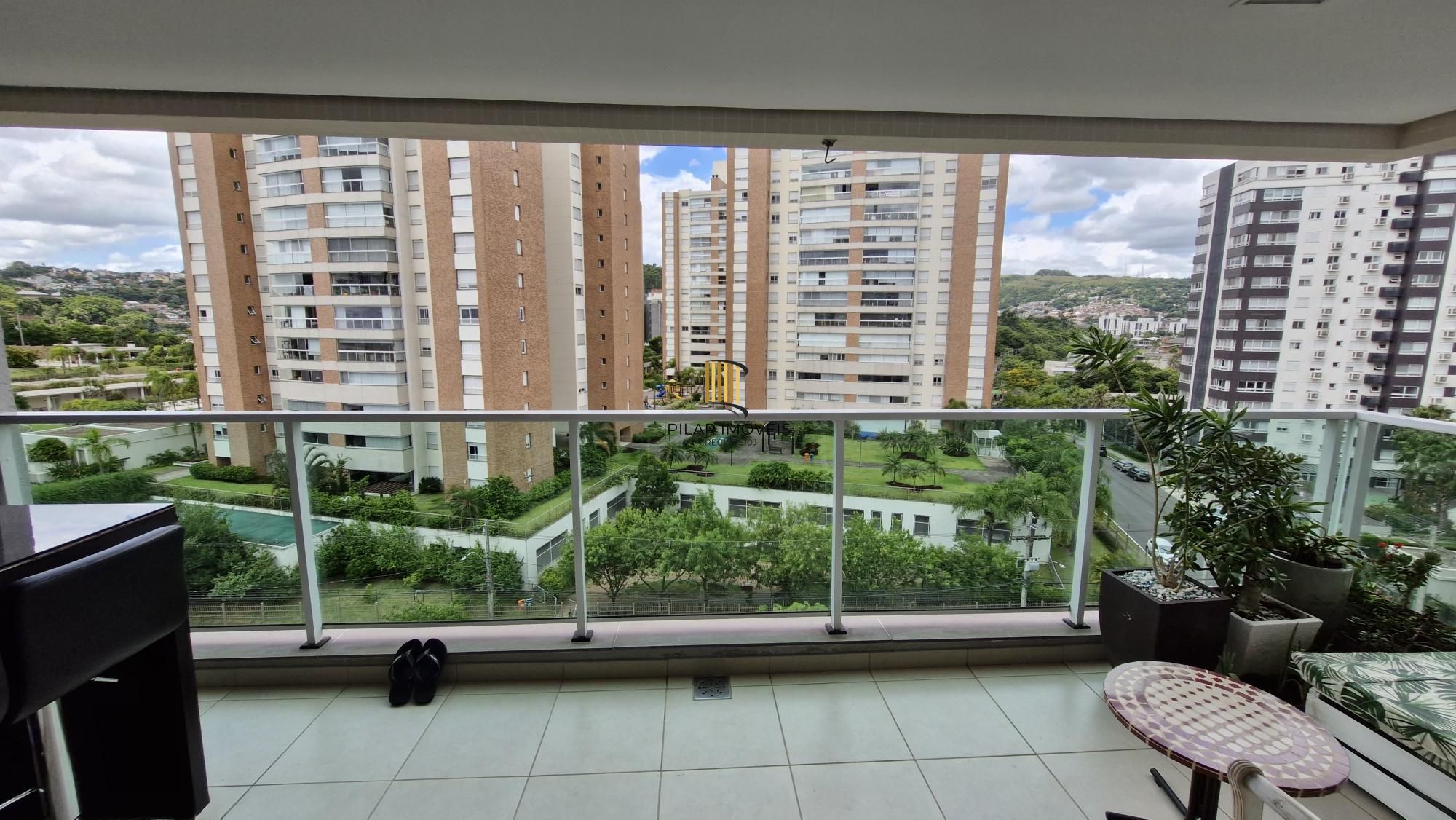 Apartamento mobiliado no Central Parque, 3 dormitorios sendo 1 suíte, banheiro social, lavabo, 114,00m² área privativa, 2 garagens