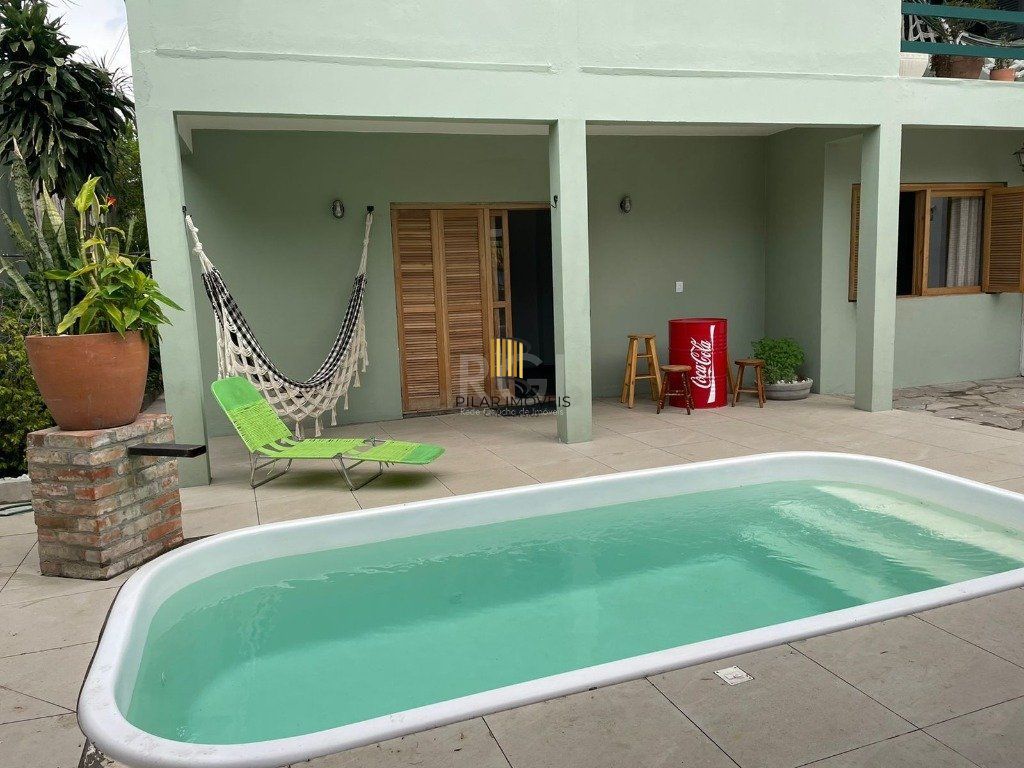 Casa para Venda - 260m², 3 dormitórios, sendo 2 suites, 2 vagas - Nonoai