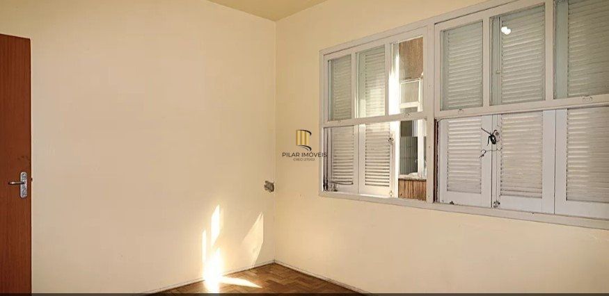 Apartamento de 2 dormitórios á venda no Bairro Cristo Redentor, Porto Alegre