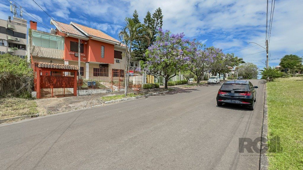 Casa 4 dormitórios no bairro Jardim Itu