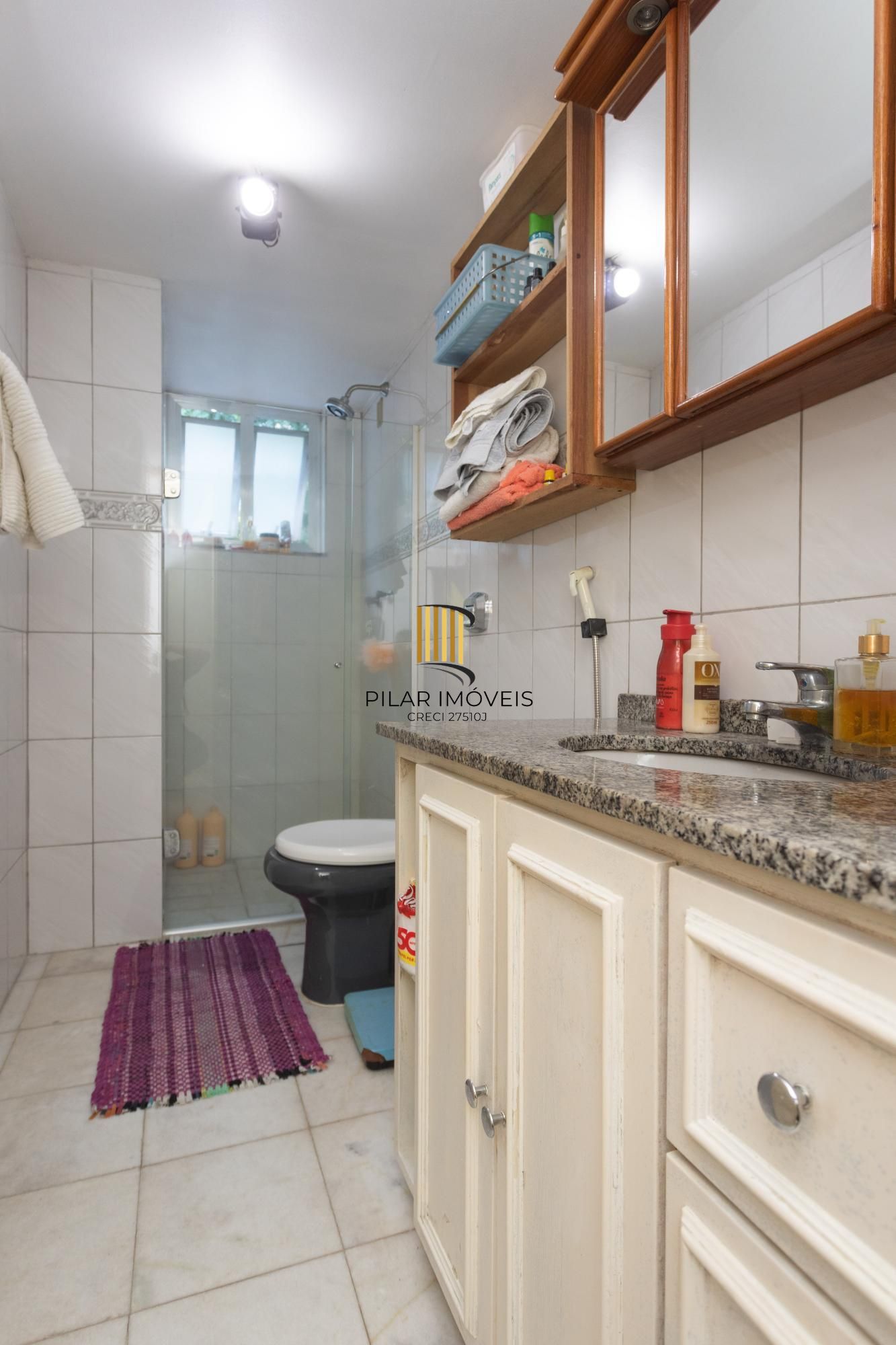 Apartamento de 02 dormitórios com vaga no bairro Boa Vista -Porto Alegre/RS