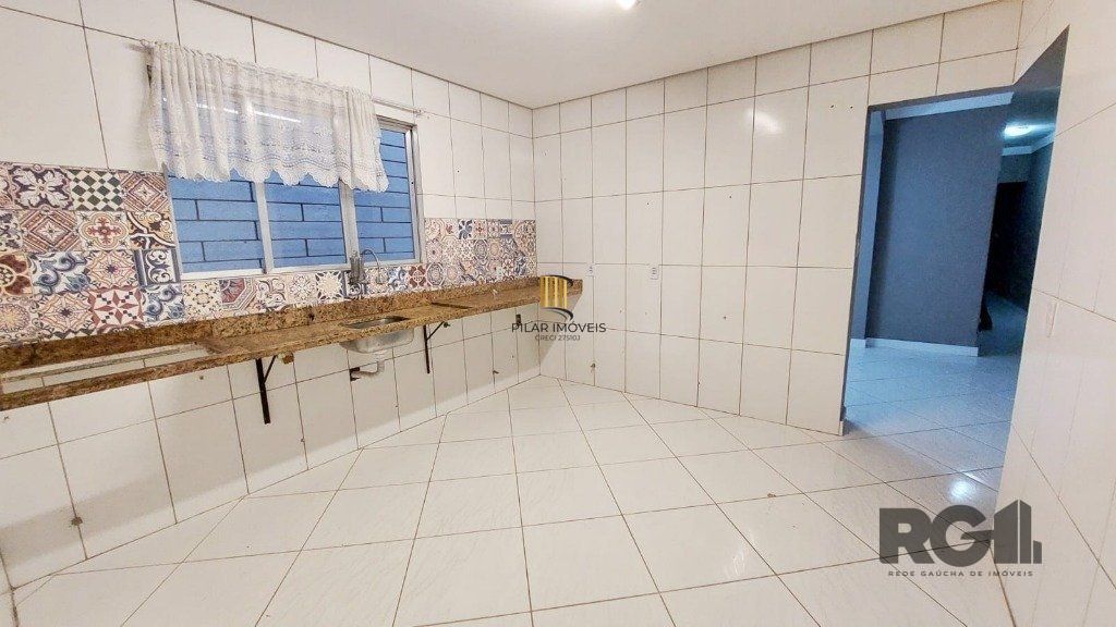 Casa 3 dormitórios no bairro Azenha