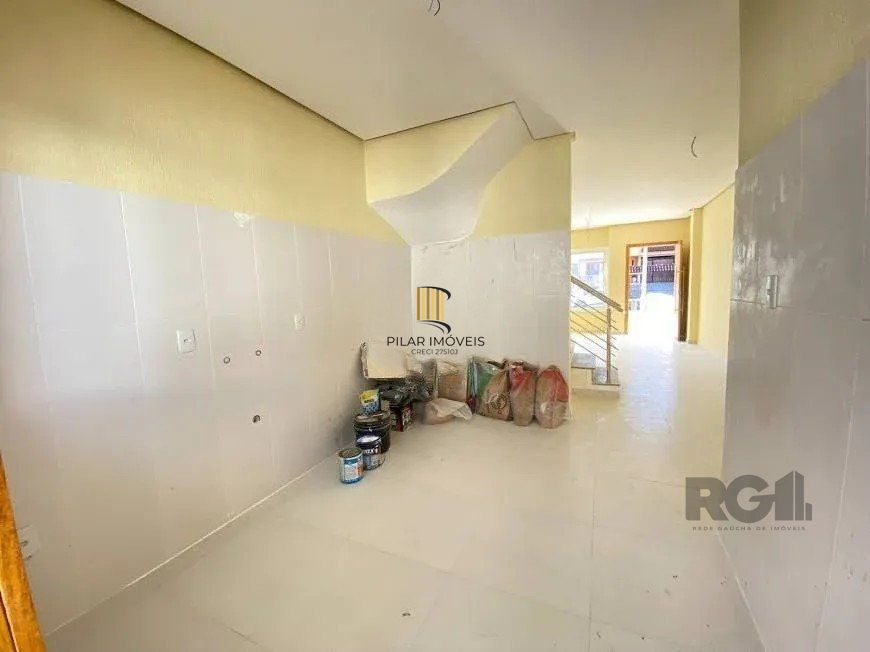 Casa 3 Dormitório(s) Bairro Guarujá