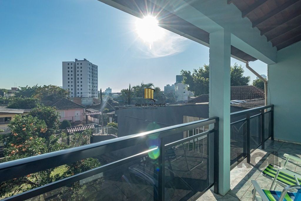 casa de 2 dormitórios, com 229m² no bairro Jardim Itu