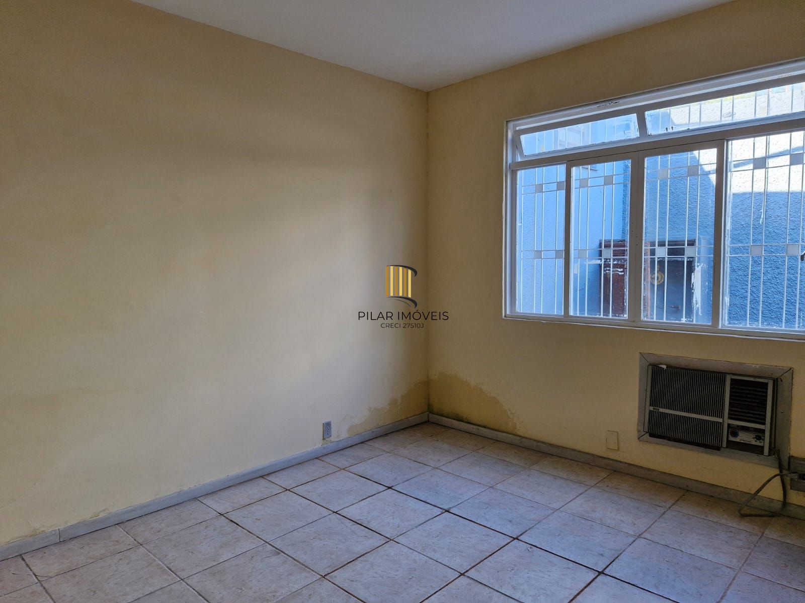 Casa 3 dormitórios, 3 banheiros, bairro Teresópolis.