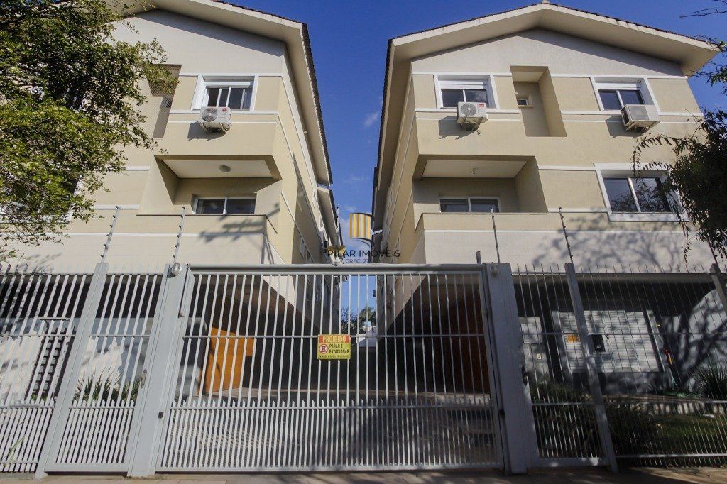 Casa de Condomínio 3 dormitórios no bairro Vila Ipiranga
