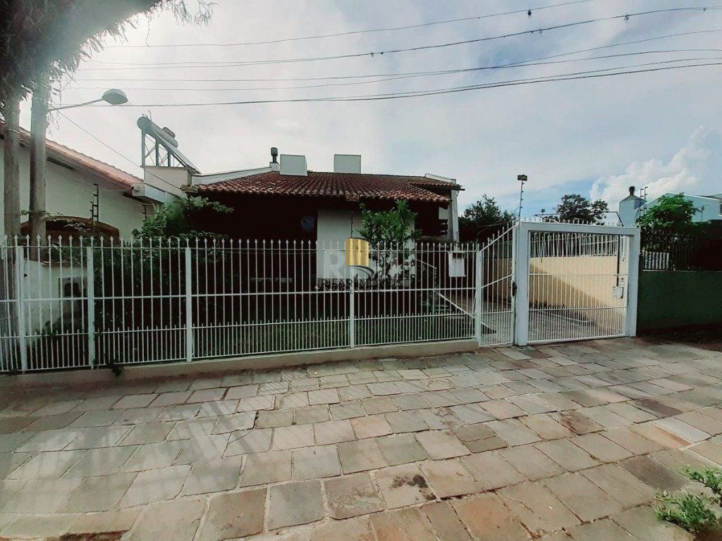 Casa para Venda - 260m², 4 dormitórios, sendo 1 suites, 4 vagas - Nonoai