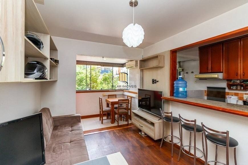 Apartamento para Venda - 43m², semi mobiliado, 1 dormitório, churrasqueira e 1 vaga de garagem no bairro Partenon