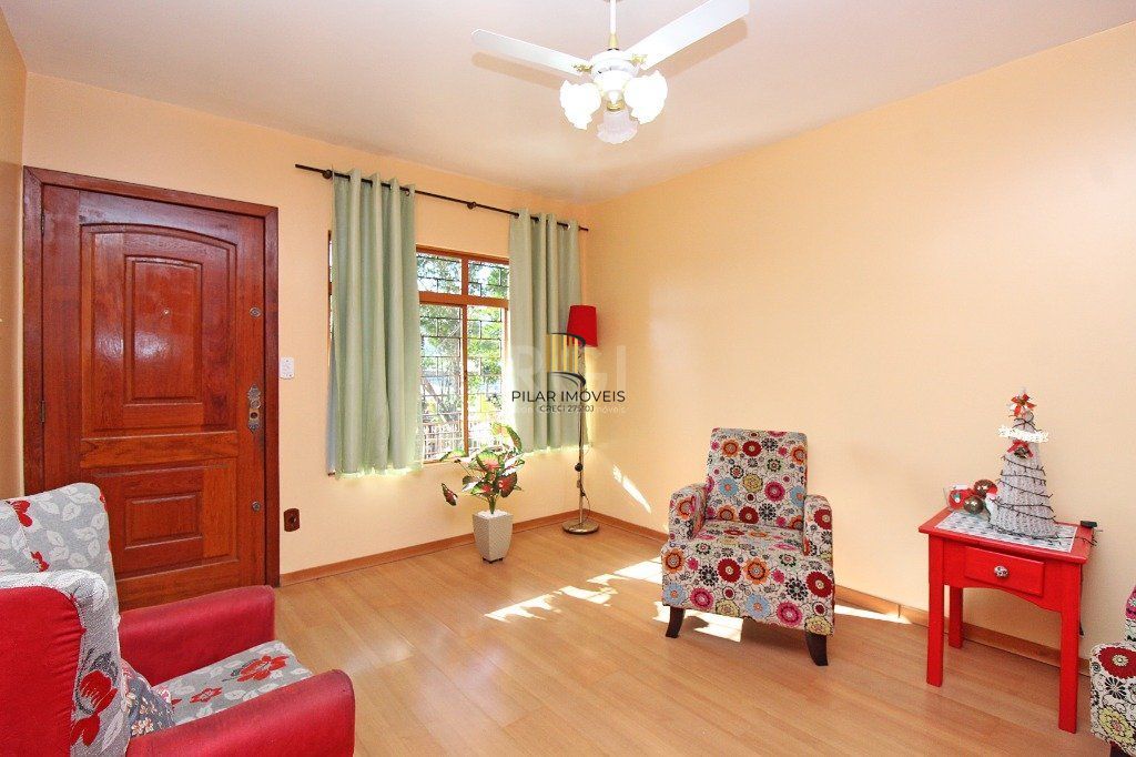 Casa para Venda - 280m², 4 dormitórios, sendo 1 suites, 4 vagas - Bom Jesus