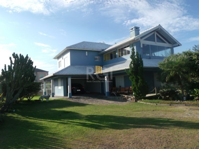 Casa para Venda - 500m², 7 dormitórios, sendo 2 suites, Atlântida