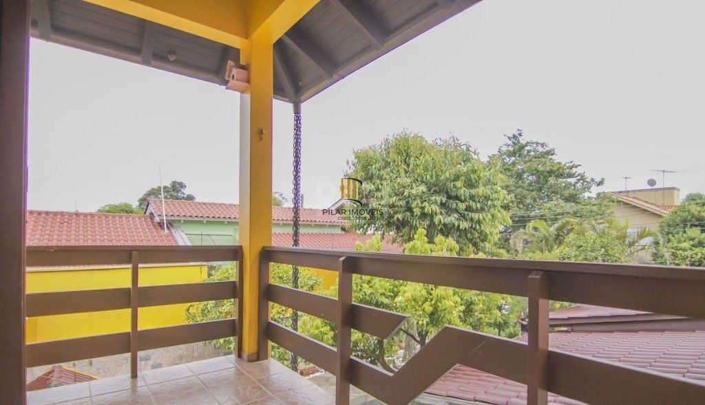 Casa para Venda - 252m², 3 dormitórios, sendo 1 suites, 3 vagas - Parque Santa Fé