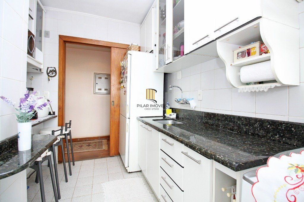 Apartamento para Venda - 72m², 2 dormitórios, 1 vaga - Passo da Areia