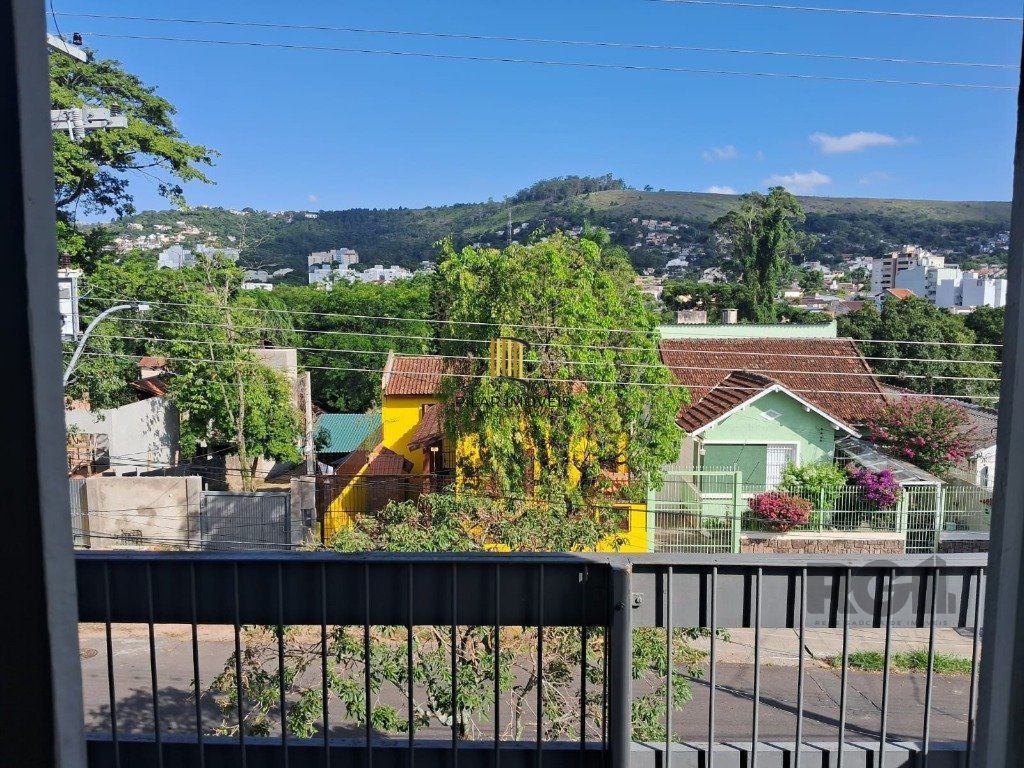 Apartamento de 02 dormitórios com sacada , Teresópolis