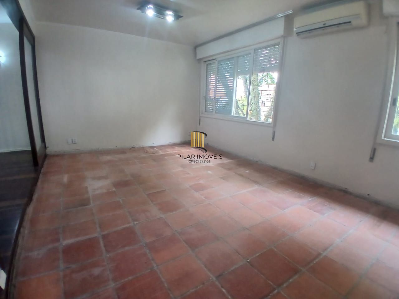 Casa com piscina e patio ampla no bairro Boa Vista, Porto Alegre/RS