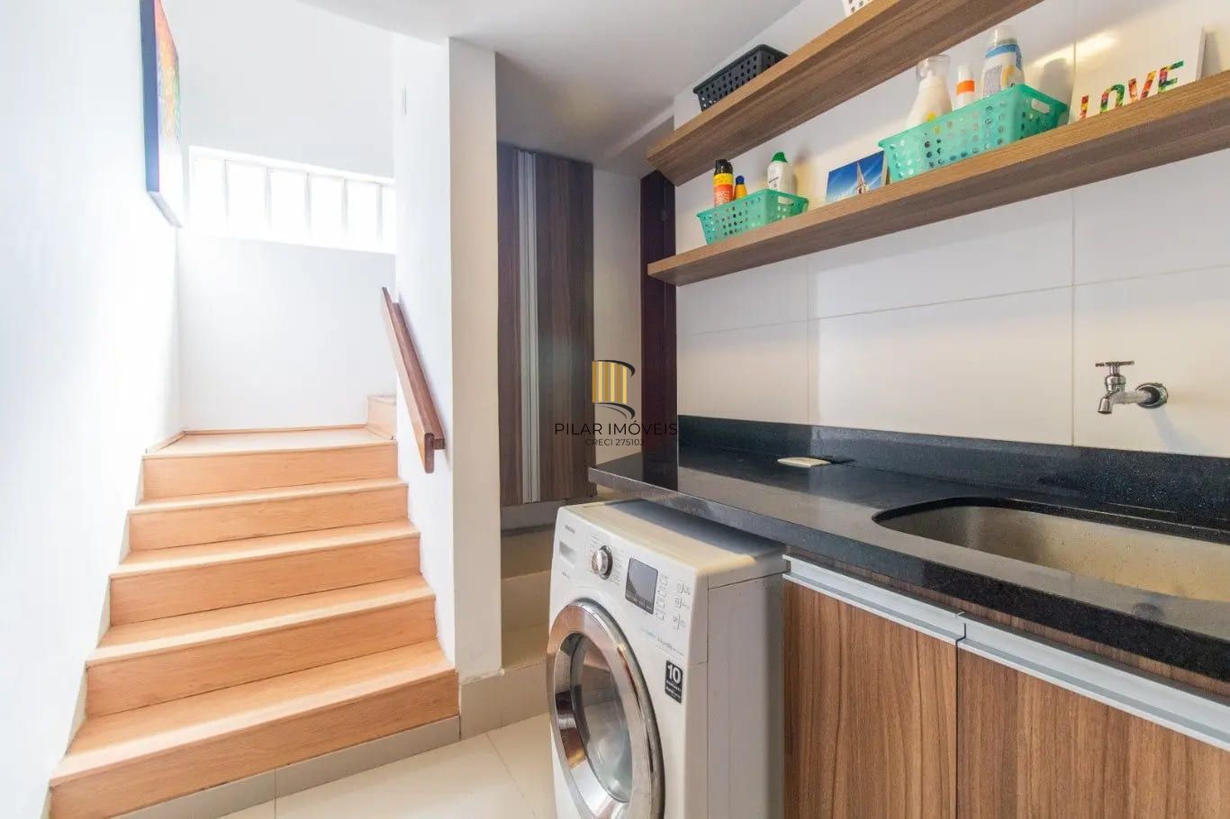 Casa de 3 dormitórios com 90m² à venda no Bairro Medianeira