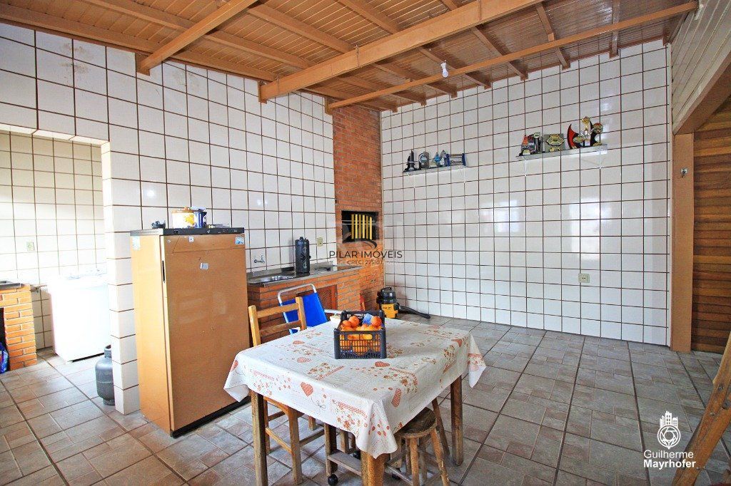 Casa para Venda - 235m², 3 dormitórios, sendo 1 suites, 3 vagas - Sarandi