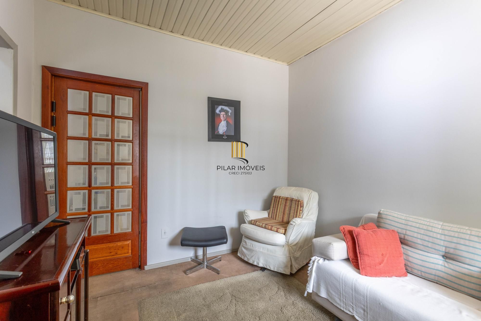 Casa 75m² com 3 dormitórios, 2 vagas no bairro Sarandi