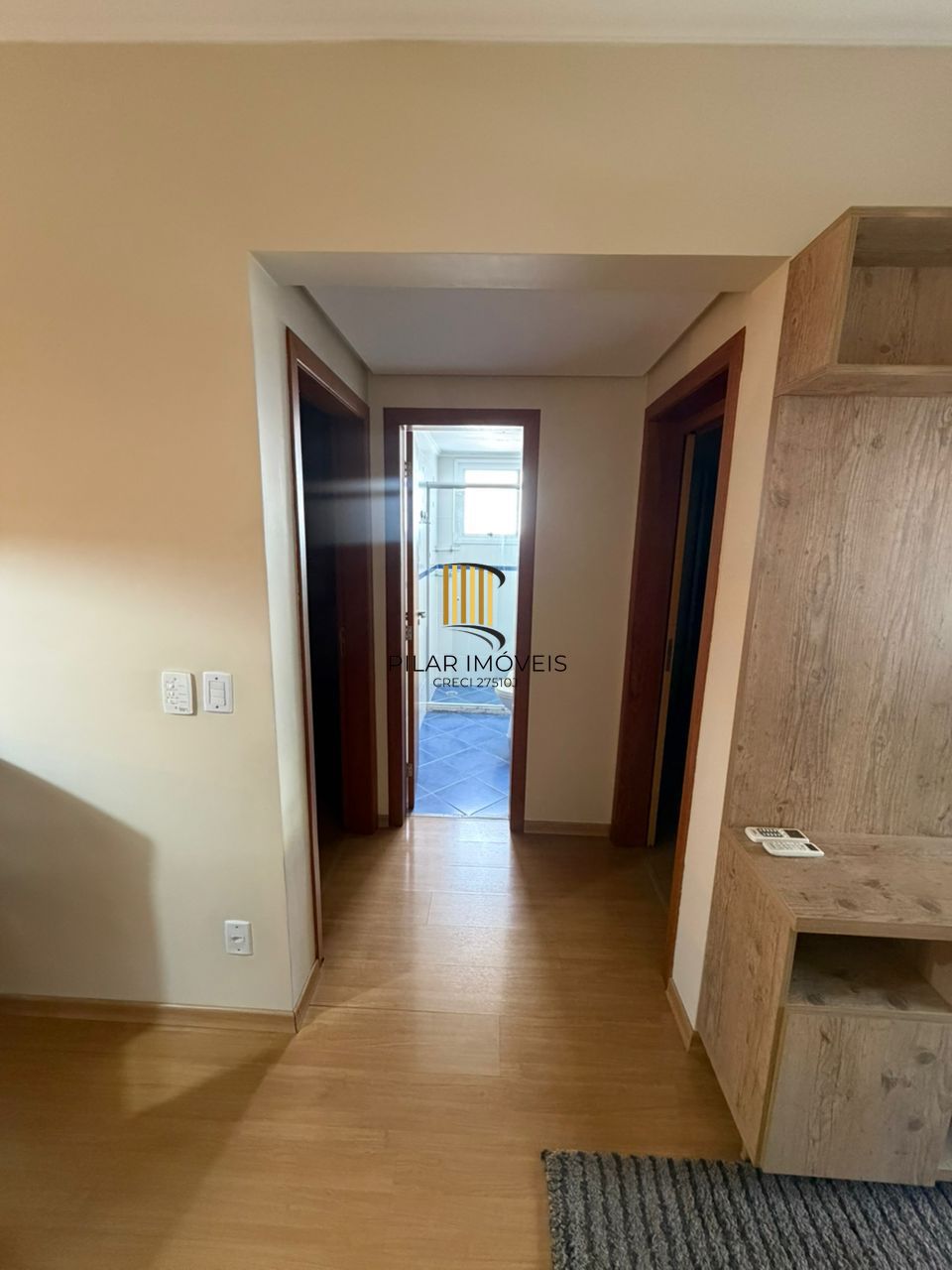 Apartamento 2 dormitórios, 1 vaga coberta no Bairro Teresópolis.