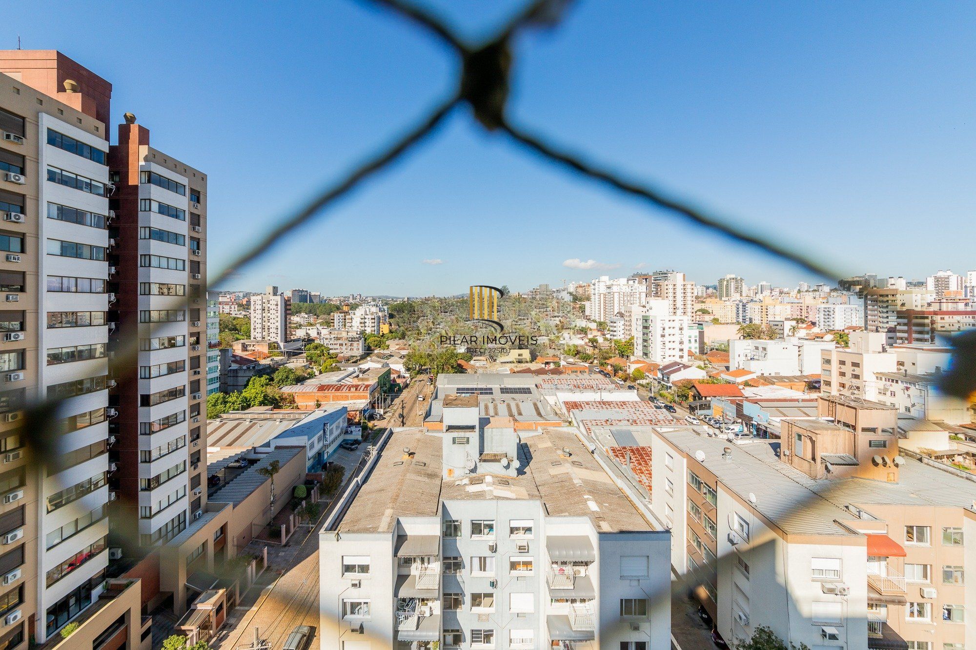 Apartamento com 3 quartos e 79m² à venda em Passo da Areia - Rua Bezerra De Menezes, Passo Da Areia, Porto Alegre