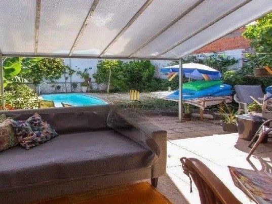 Casa 3 dormitórios no bairro Nonoai
