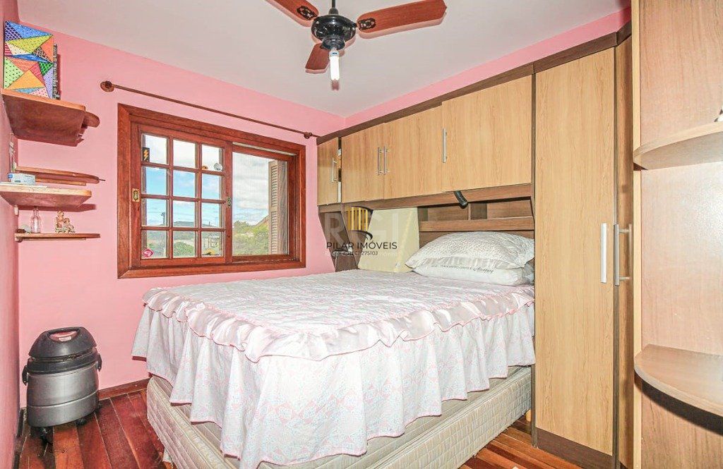 Casa Condominio para Venda - 162m², 3 dormitórios, sendo 1 suites, 2 vagas - Guarujá